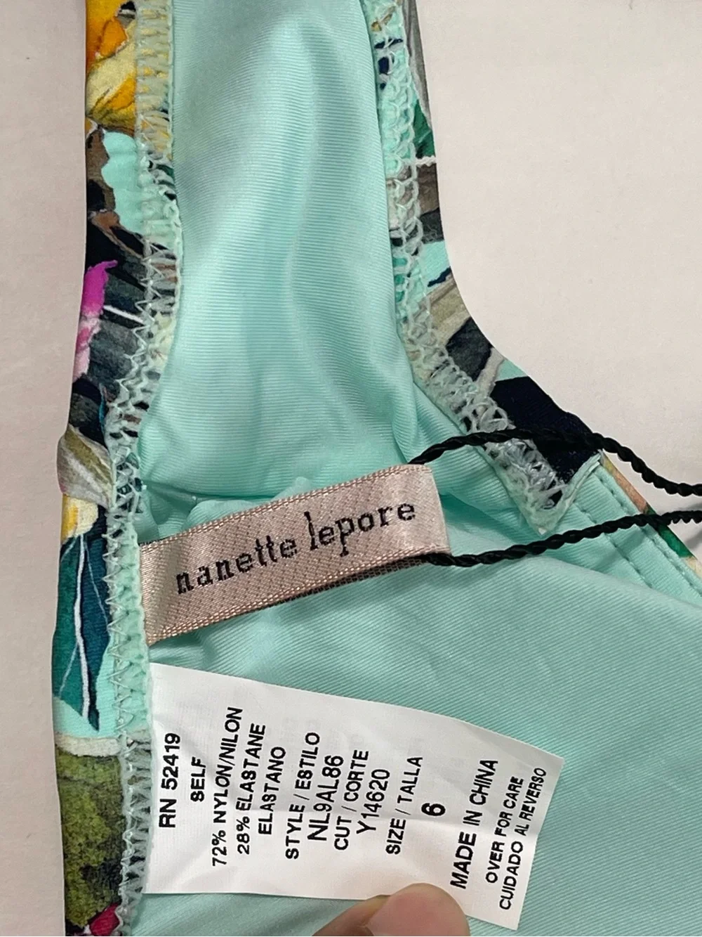 Nanette Lepore Women’s Aqua Tropical Floral Underwire Bikini Top Size 6 NWT